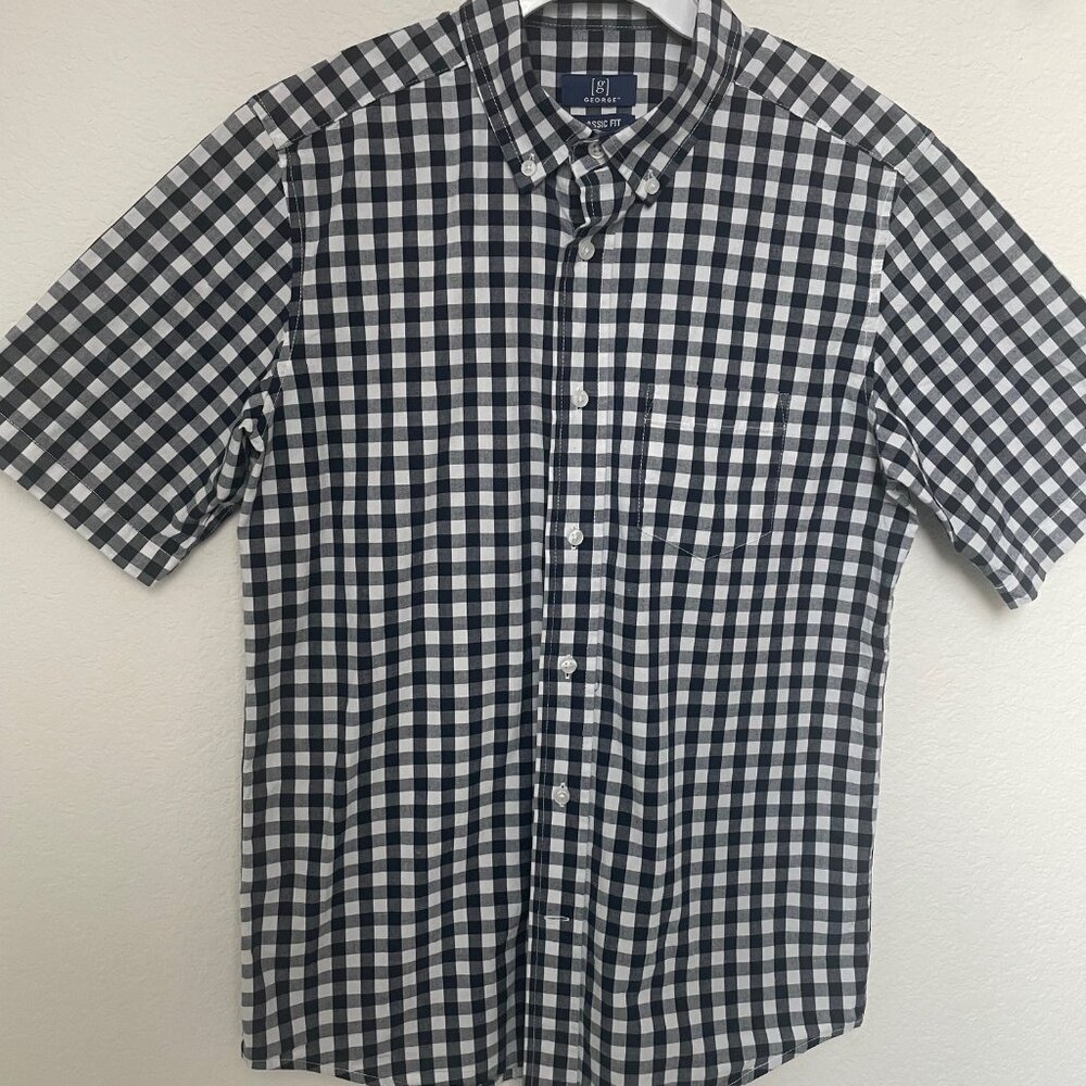2 Men's Button-Up 95% cotton Shirts with Short Sleeves size Small - Picture 9 of 13